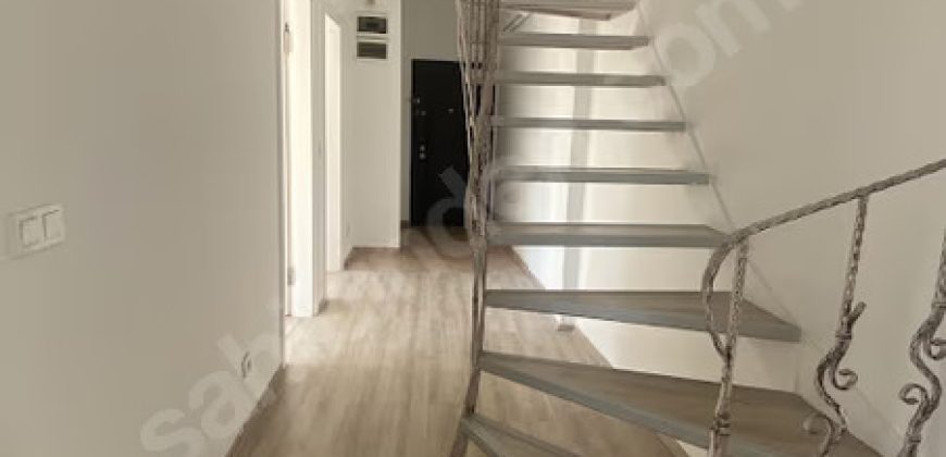 Ortaköy’De Sahile Yakın Konumda Manzaralı Teraslı 3+1 Daire