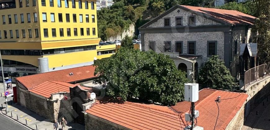 Ortaköy’De Cadde Üzerinde Önü Ferah 1+1 Masrafsız Mükemmek Daire